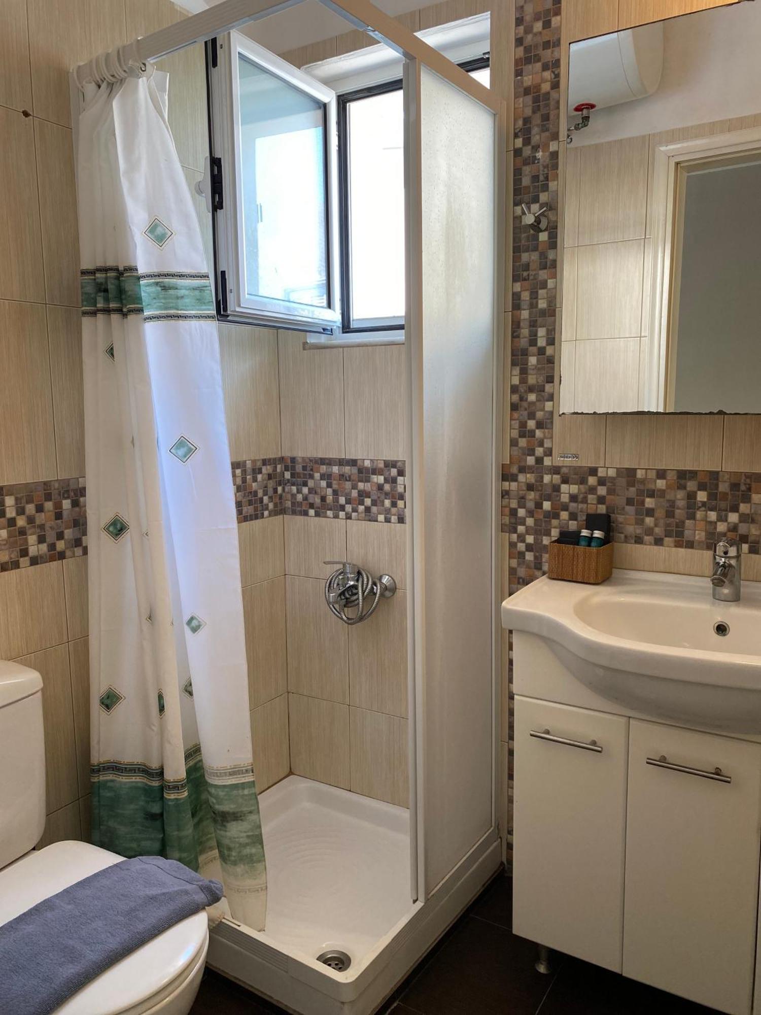 Bright And Cozy Apartment Near The City Center ザキントス エクステリア 写真